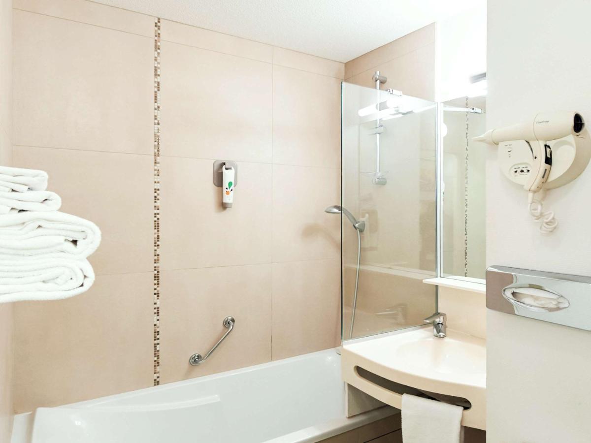 Hotel Ibis Styles Ouistreham Exterior foto